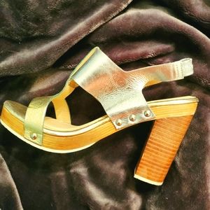 🔻Reduced🔻Nanette Lepore Sandals